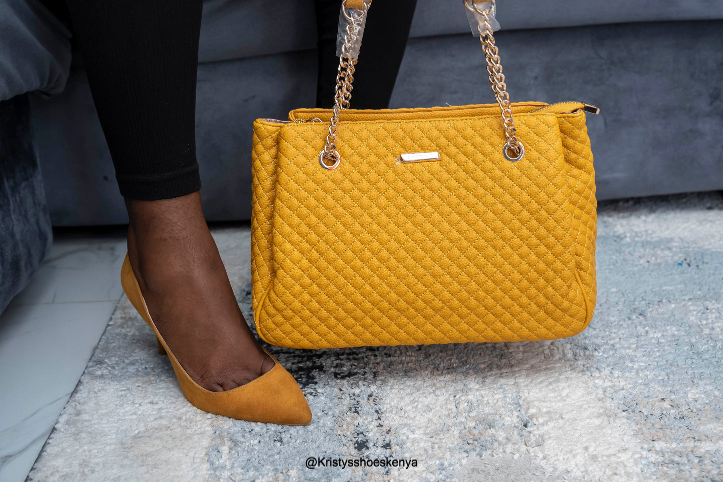 Pia Tote bag