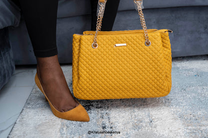 Pia Tote bag
