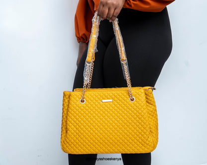 Pia Tote bag
